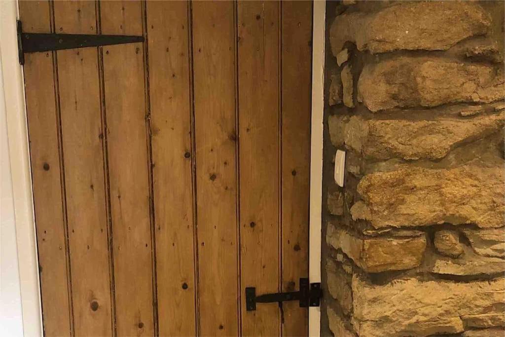 Westside Cottage, Newby, Clapham, Yorkshire Dales National Park, Famous Three Peaks, Near The Lake District, Pets Are Welcome Newby  Exteriör bild